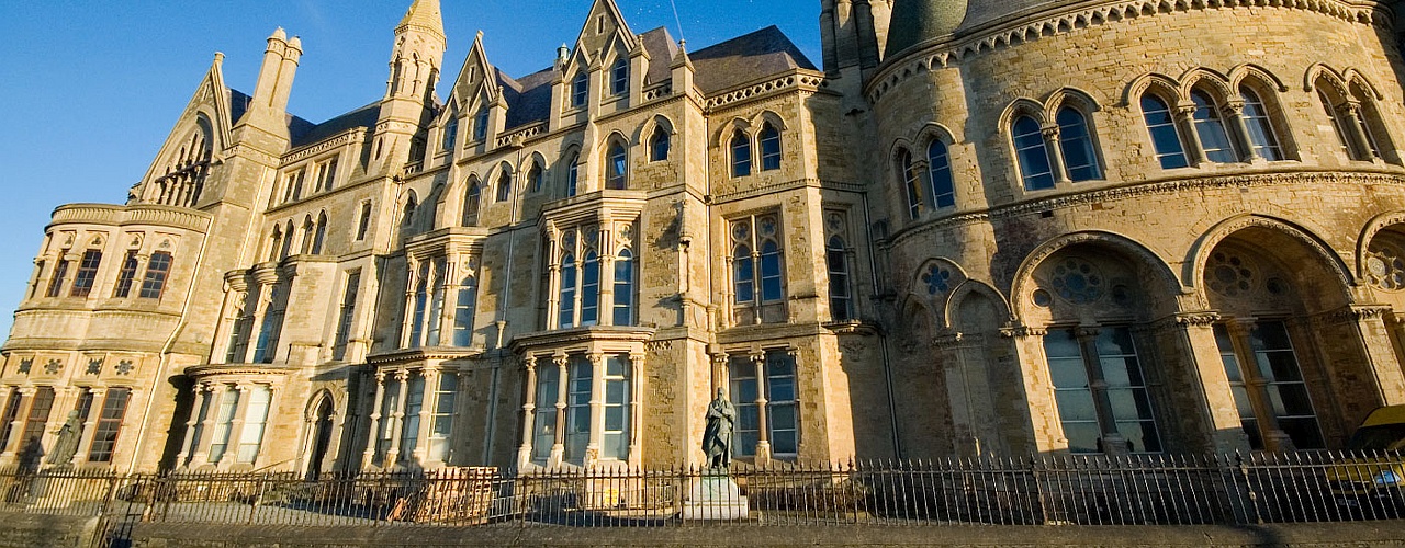 ABERYSTWYTH  UNIVERSITY - TARGET  ENGLISH